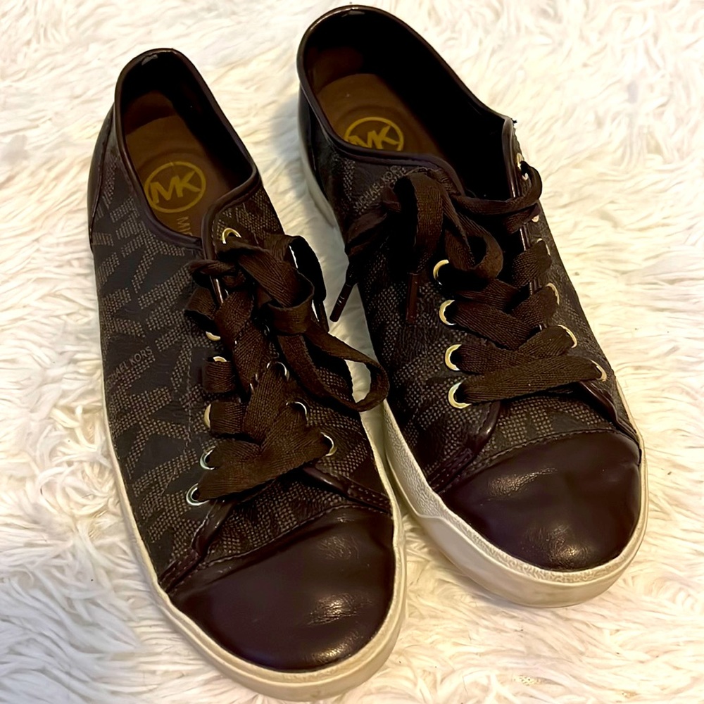 Michael Kors sneakers womens 8.5! Very lightly worn!